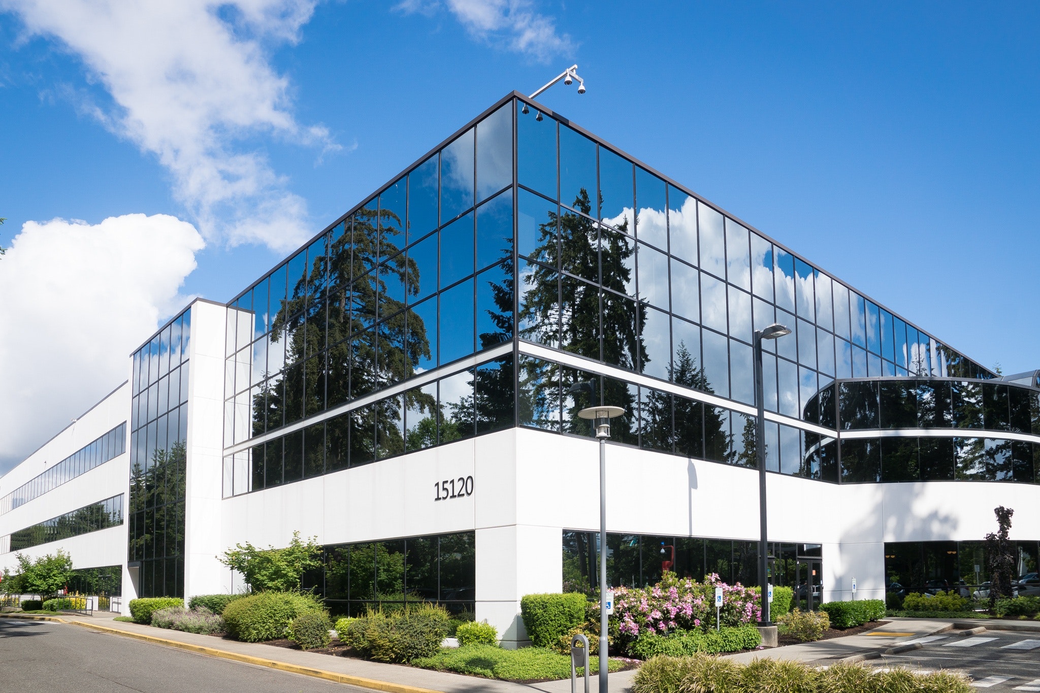 Photo of the Kemper Creek Branch Library building